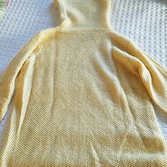Light Yellow Ellen Tracy sweater - Picture 8 of 8